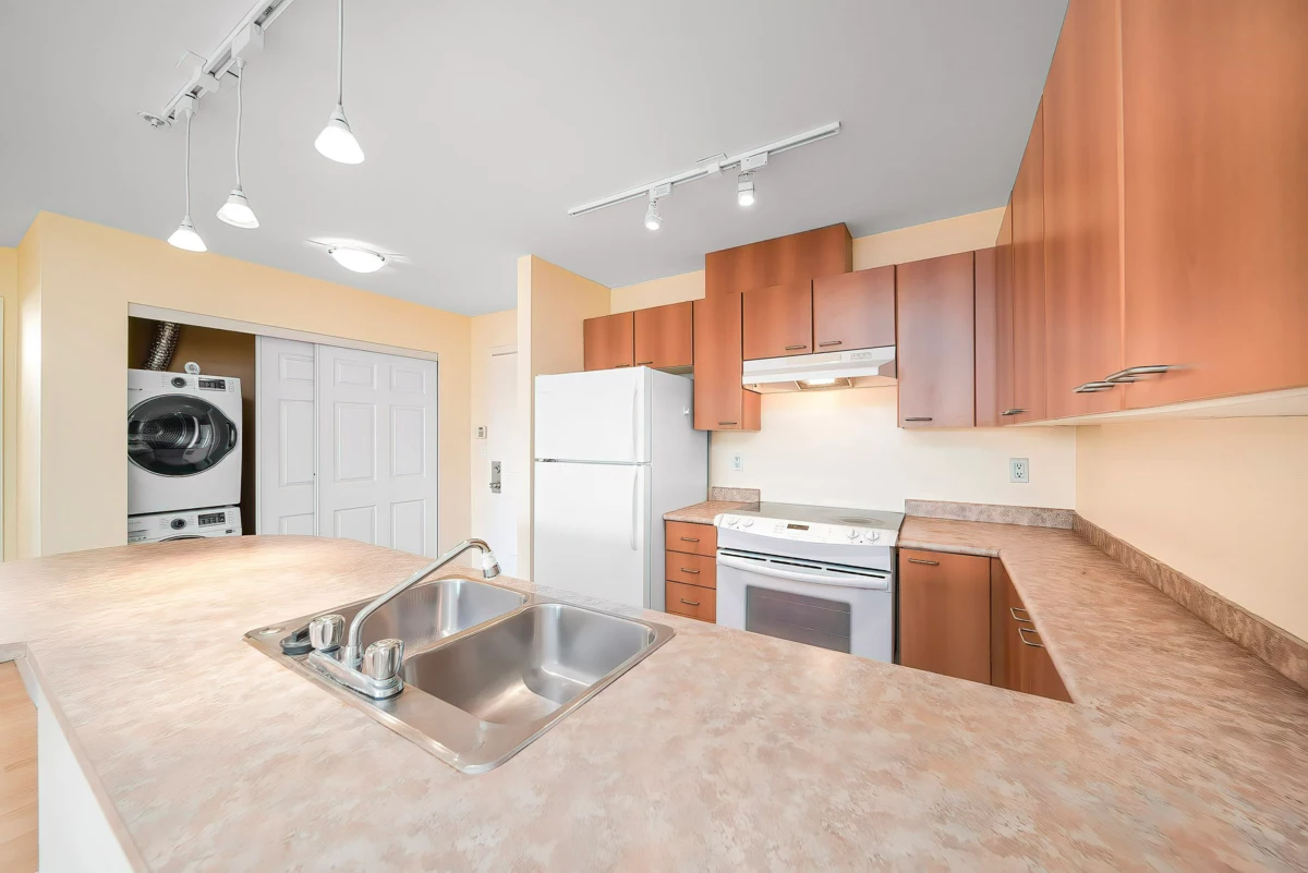 Breakfast Nook Photo of 416 12083 92a Avenue, Surrey, BC