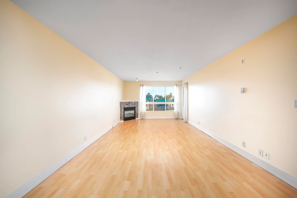 Guest Bathroom Photo of 416 12083 92a Avenue, Surrey, BC