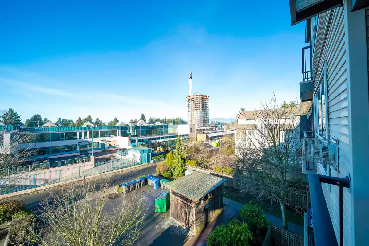 Mudroom Photo of 416 12083 92a Avenue, Surrey, BC