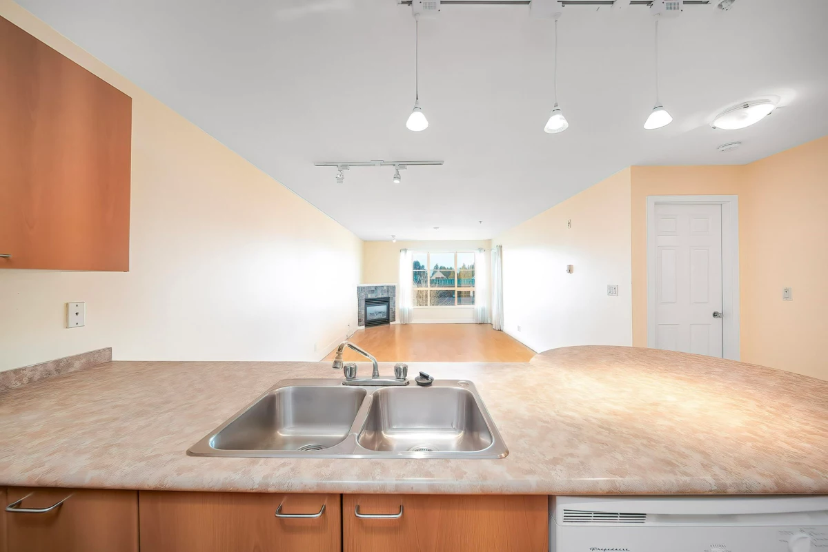 Primary Bedroom Photo of 416 12083 92a Avenue, Surrey, BC