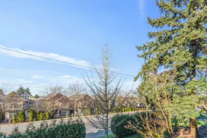 Loft / Bonus Room Photo of 205 8720 No. 1 Road, Richmond, BC