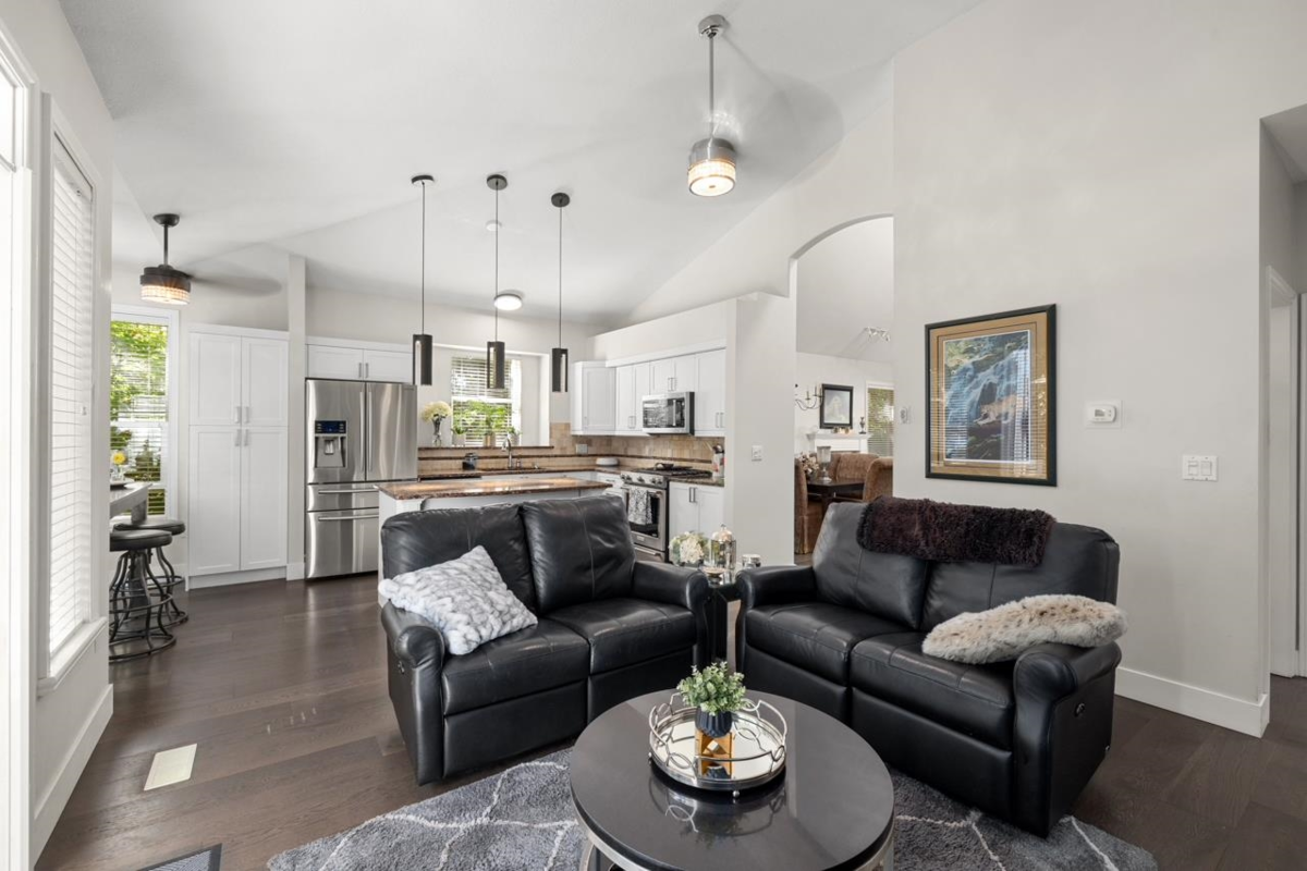 Bedroom 4 Photo of 101 3500 144 Street, Surrey, BC