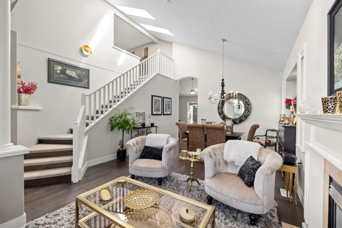 Kitchen Island Photo of 101 3500 144 Street, Surrey, BC