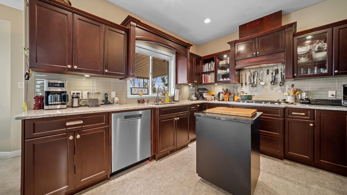 Bedroom 3 Photo of 36046 Spyglass Court, Abbotsford, BC