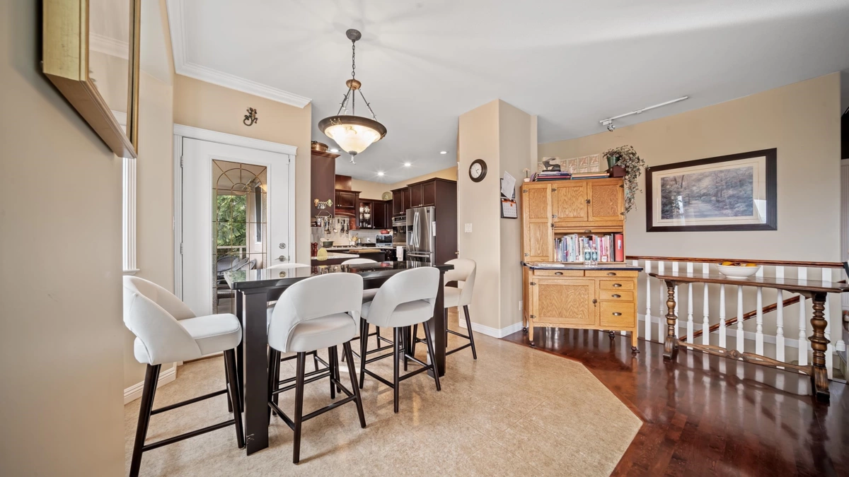Guest Bathroom Photo of 36046 Spyglass Court, Abbotsford, BC