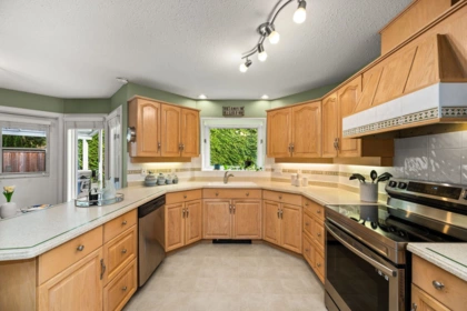 12334 56 Avenue, Surrey, BC