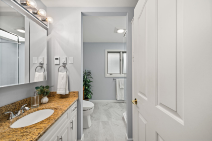Primary Bathroom Photo of 12334 56 Avenue, Surrey, BC