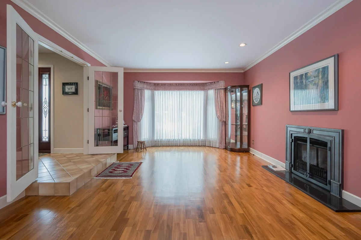 Laundry Room Photo of 2572 204 Street, Langley, BC