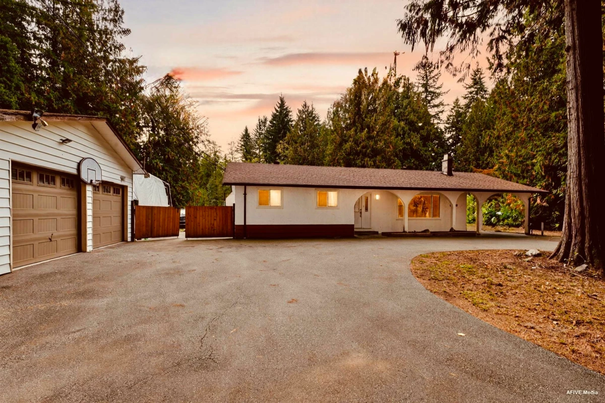 Exterior Front Photo of 25160 54 Avenue, Langley, BC