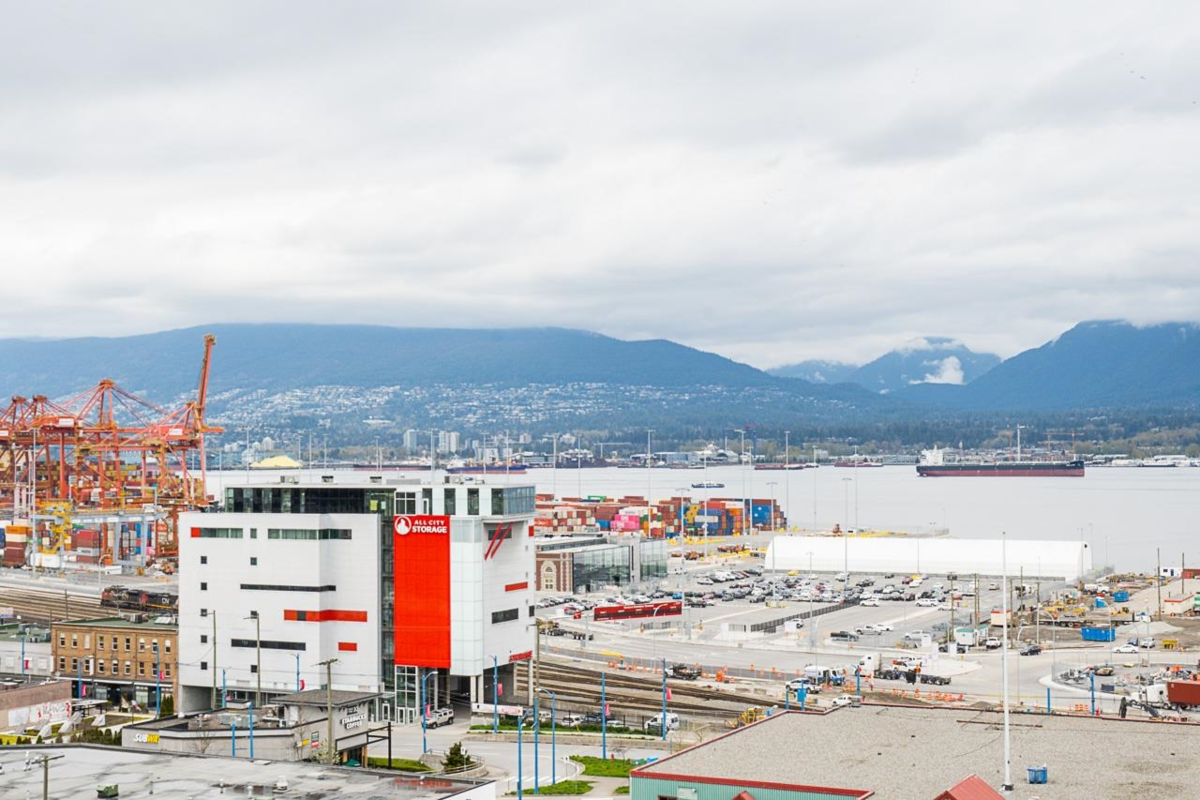 Basement Recreation Room Photo of 1110 933 E Hastings Street, Vancouver, BC