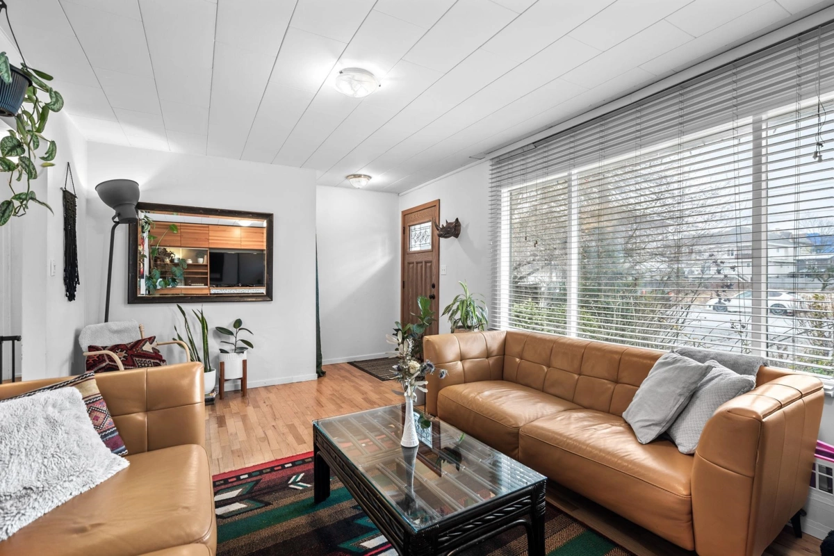 Bedroom 2 Photo of 37963 Fourth Avenue, Squamish, BC