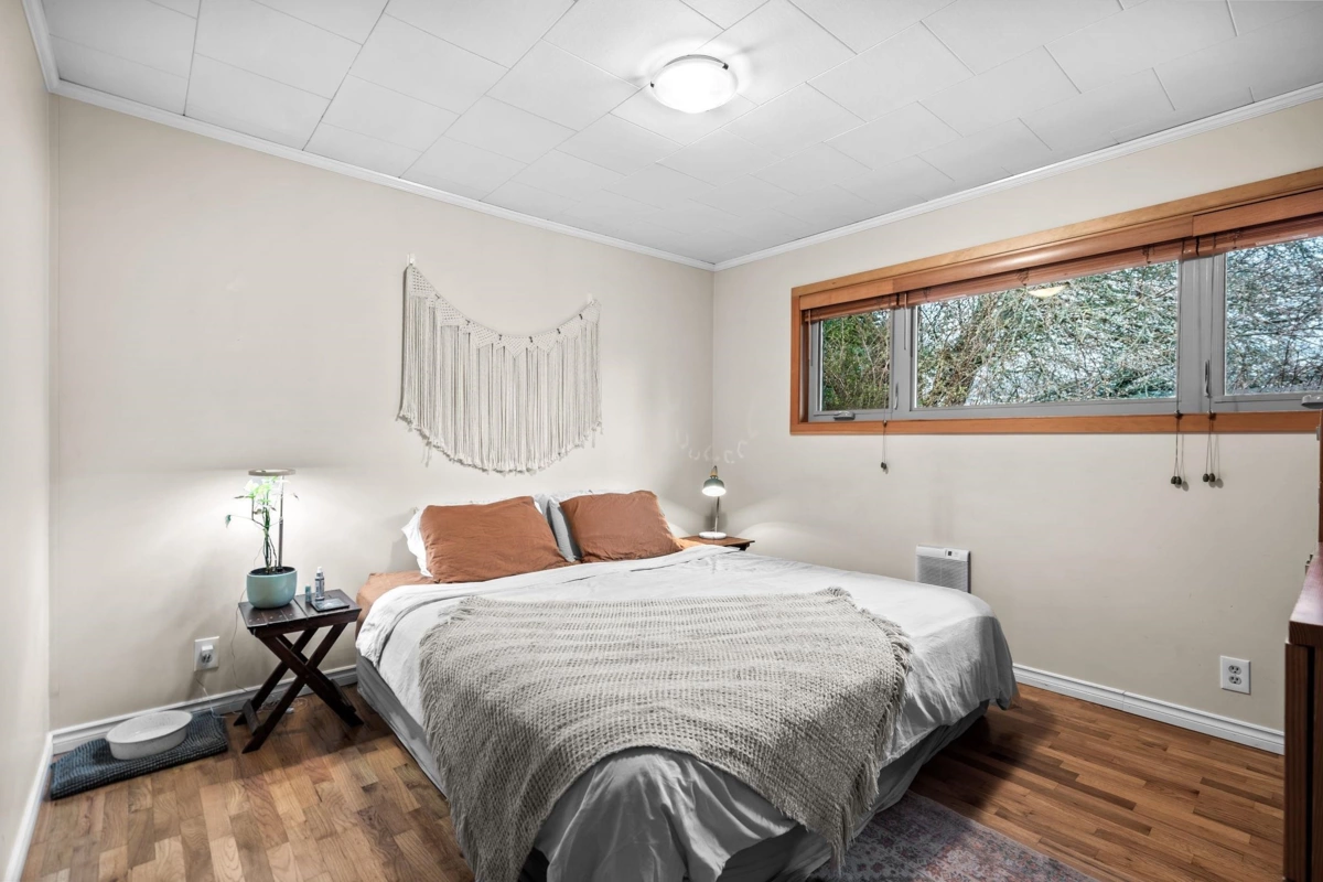 Entry Foyer Photo of 37963 Fourth Avenue, Squamish, BC