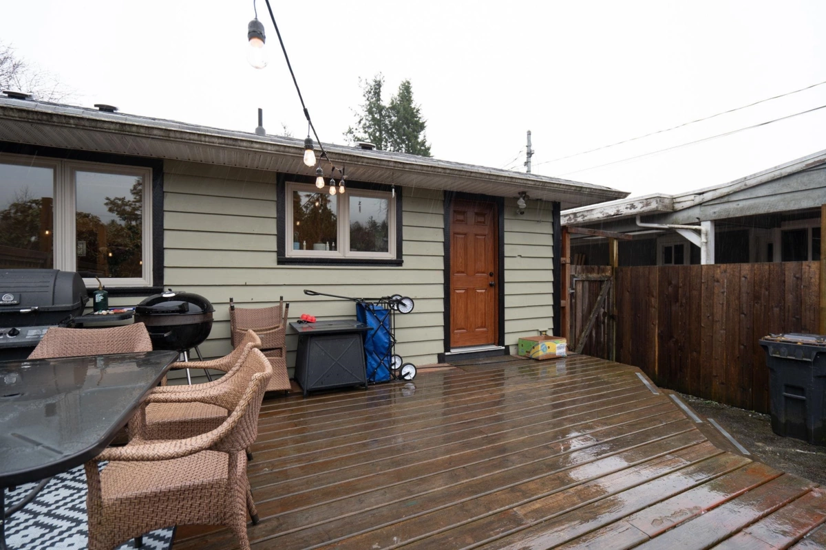 Garage Interior Photo of 37963 Fourth Avenue, Squamish, BC