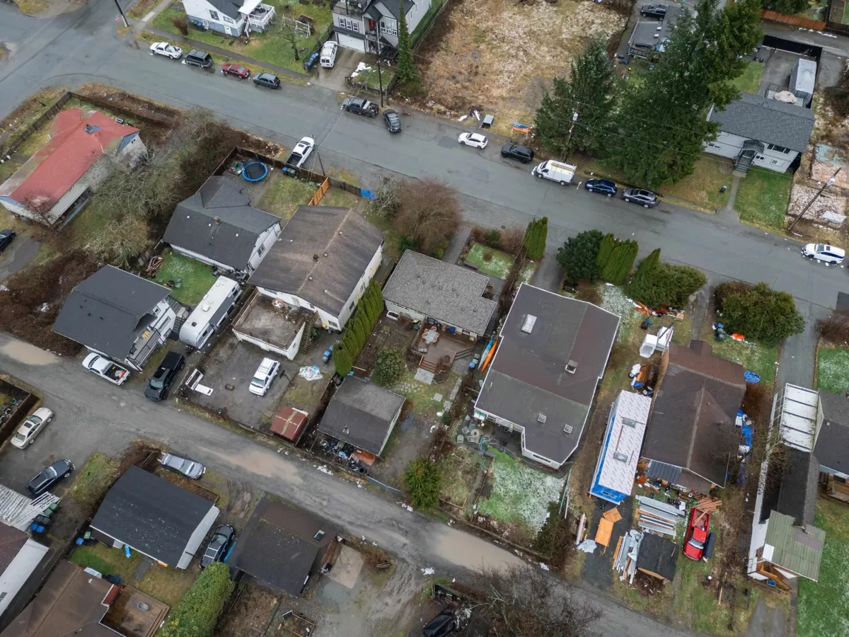 Hot Tub / Spa Photo of 37963 Fourth Avenue, Squamish, BC