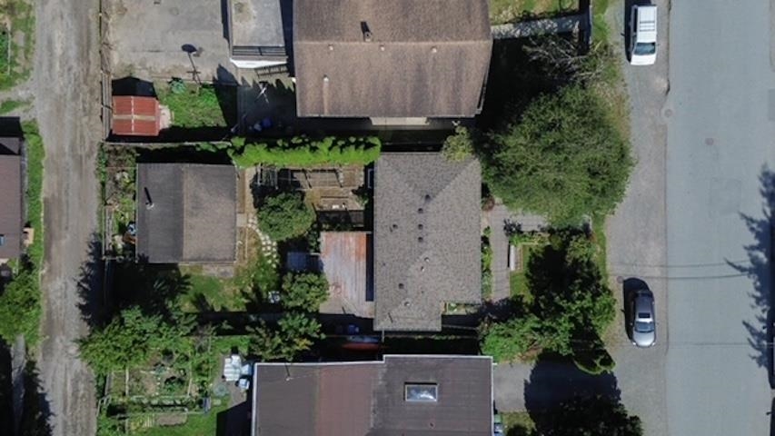 Kitchen Photo of 37963 Fourth Avenue, Squamish, BC