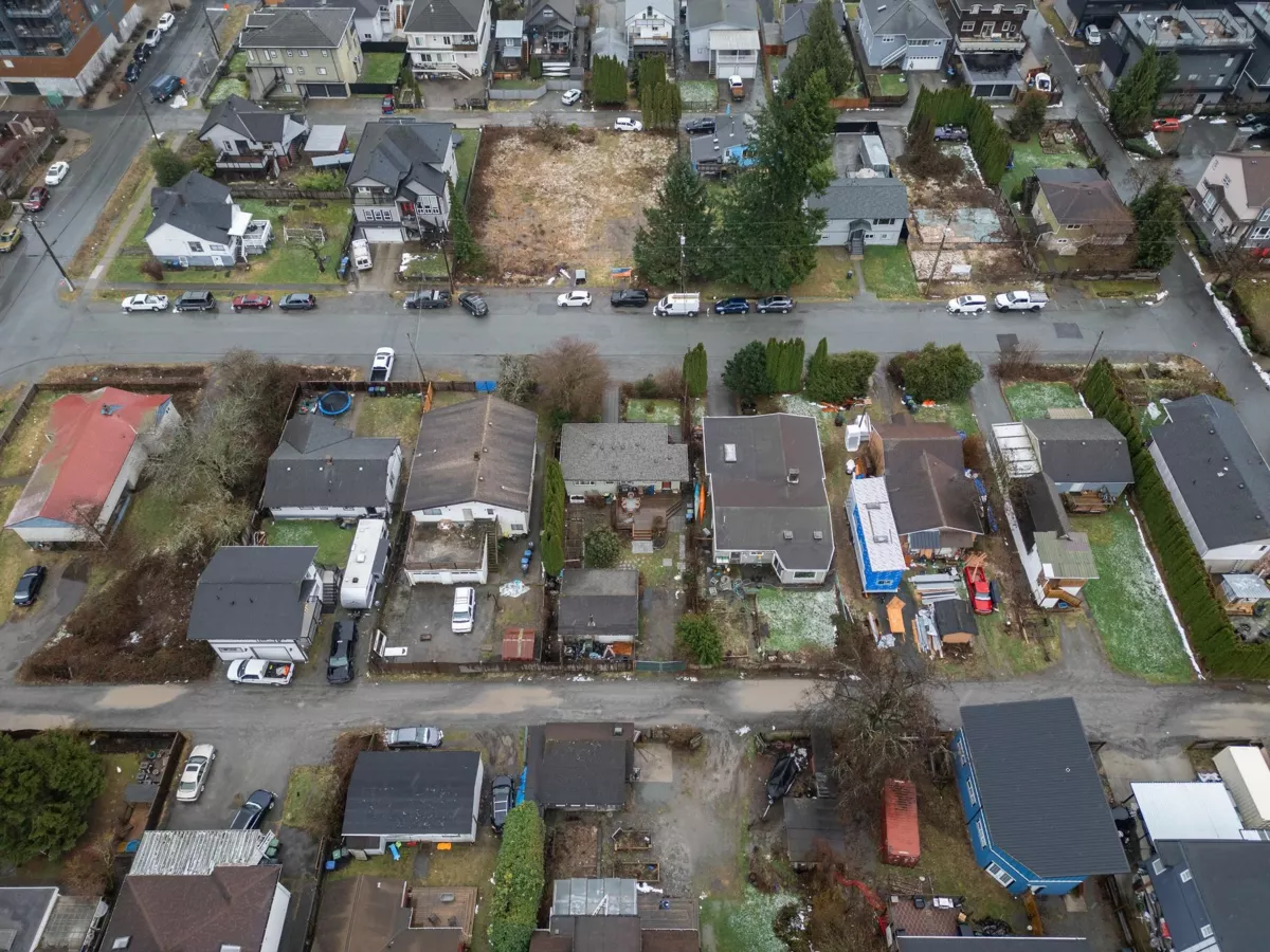Swimming Pool Photo of 37963 Fourth Avenue, Squamish, BC