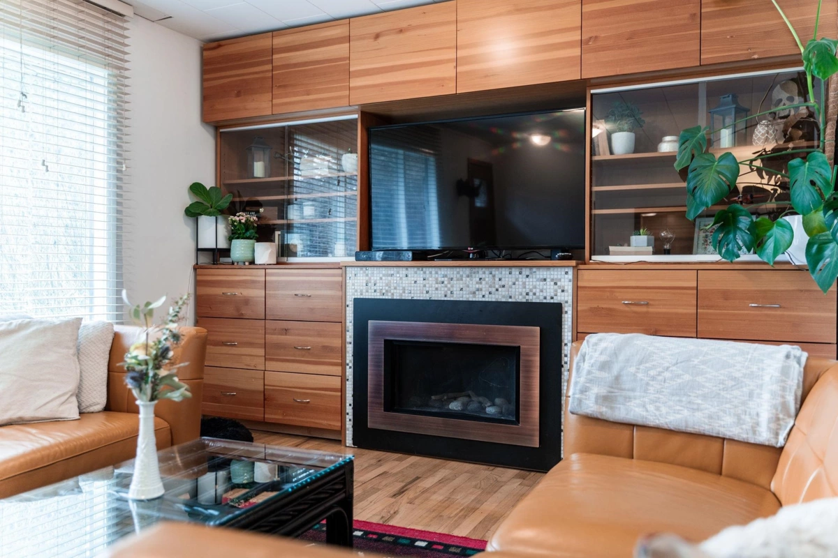 Walk-In Closet Photo of 37963 Fourth Avenue, Squamish, BC