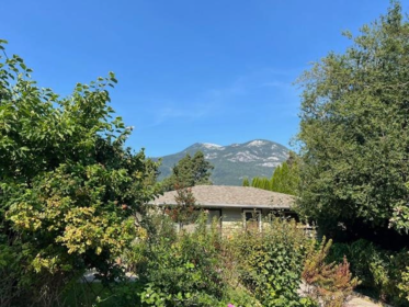 37963 Fourth Avenue, Squamish, BC, Squamish — Single Family Residence for sale