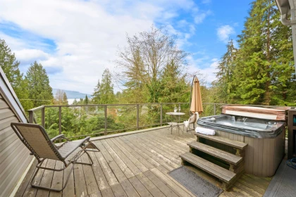 4622 Cove Cliff Road, North Vancouver, BC