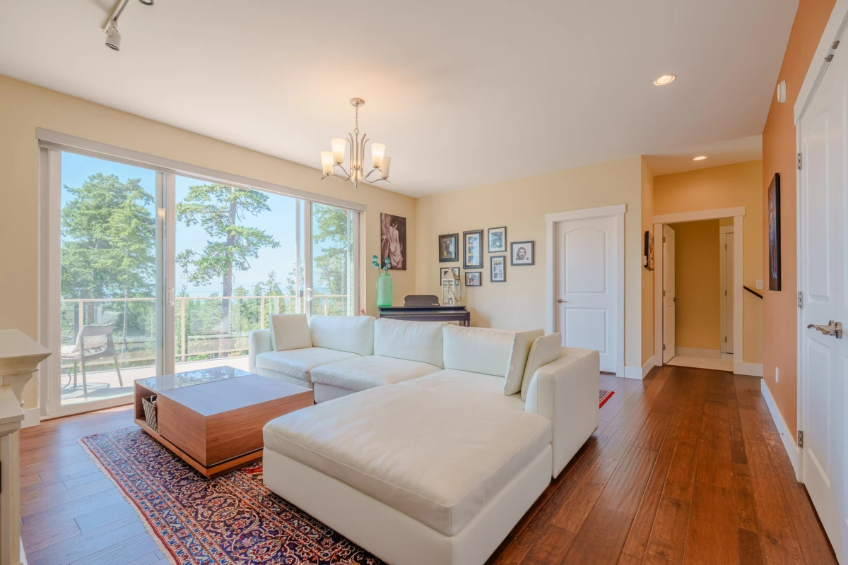 Hallway Photo of 10825 Wood Bay Ridge Road, Halfmoon Bay, BC