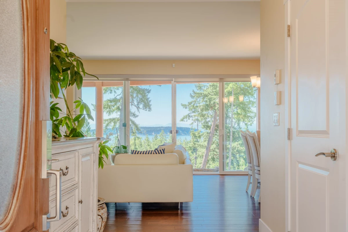 Kitchen Photo of 10825 Wood Bay Ridge Road, Halfmoon Bay, BC