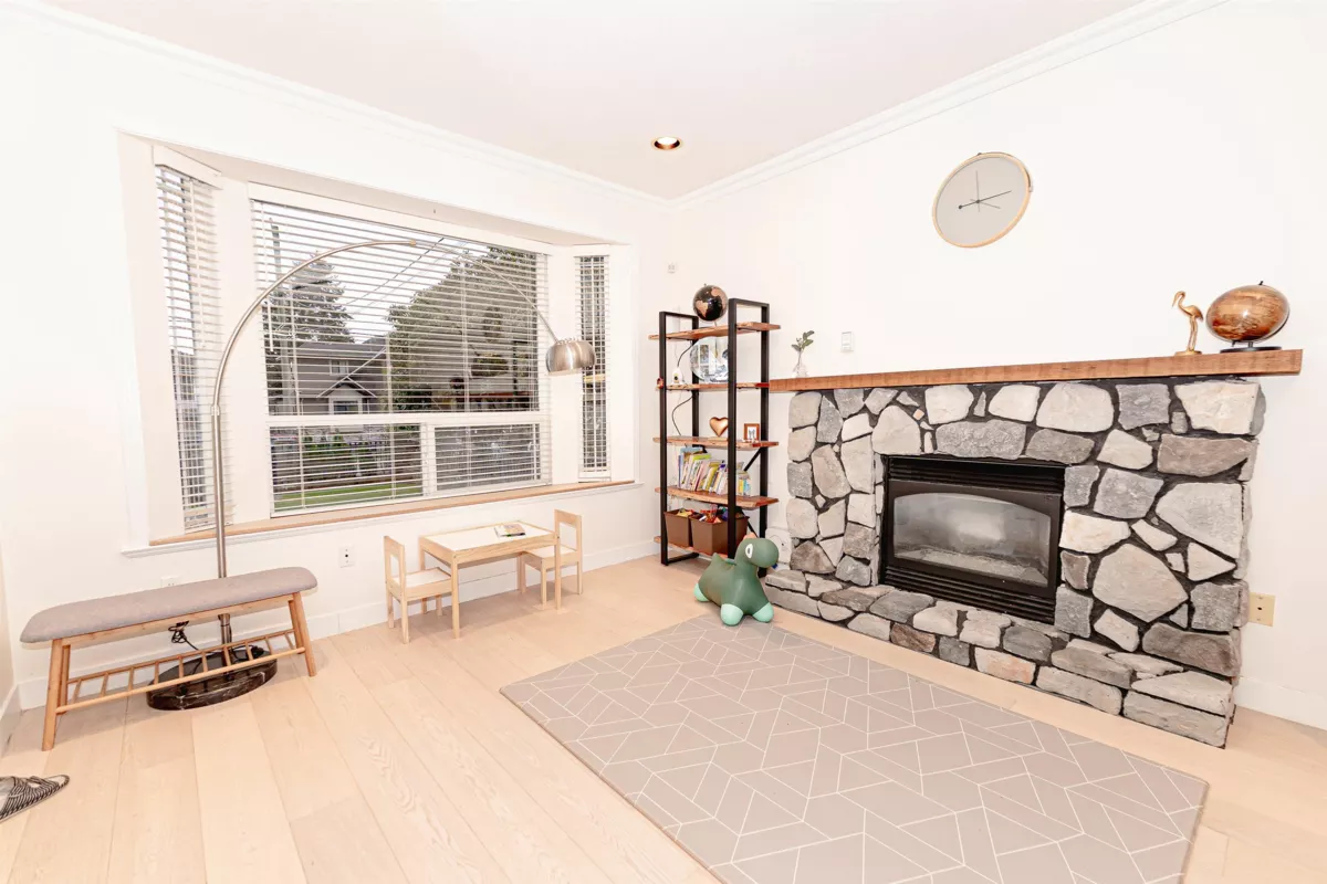 Dining Area Photo of 4857 Victory Street, Burnaby, BC