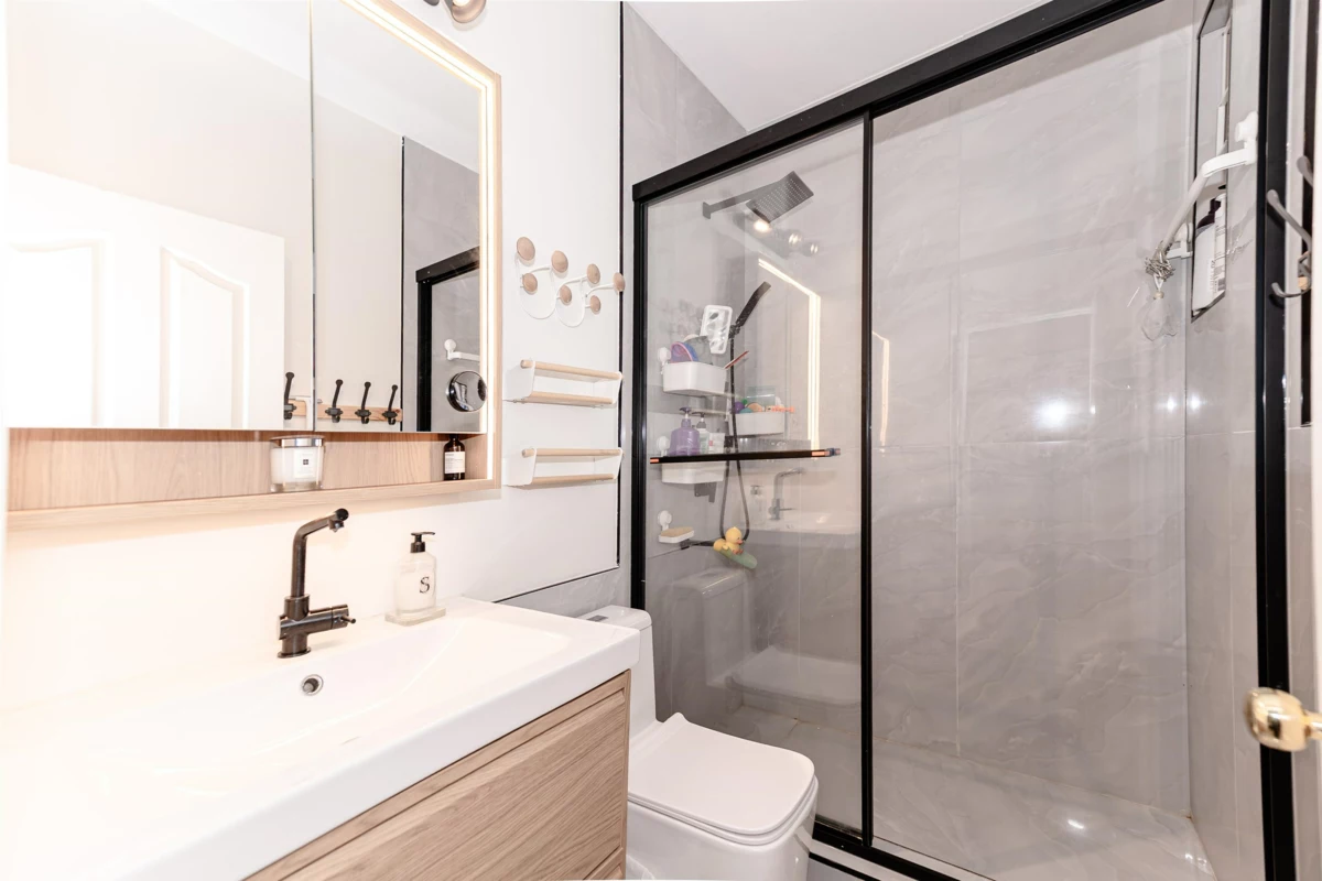 Mudroom Photo of 4857 Victory Street, Burnaby, BC