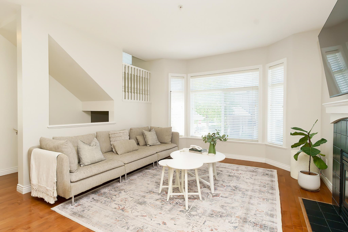 Dining Area Photo of 11804 191a Street, Pitt Meadows, BC