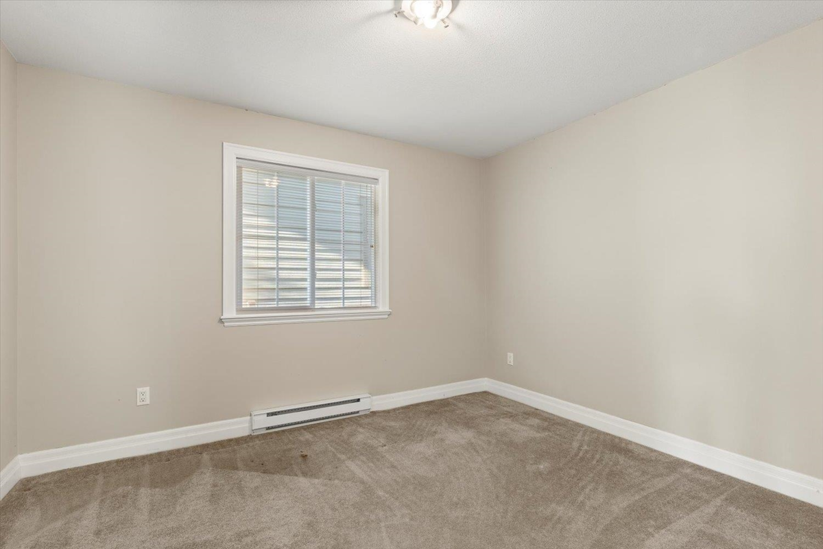 Kitchen Island Photo of 5895 Garrison Boulevard, Chilliwack, BC
