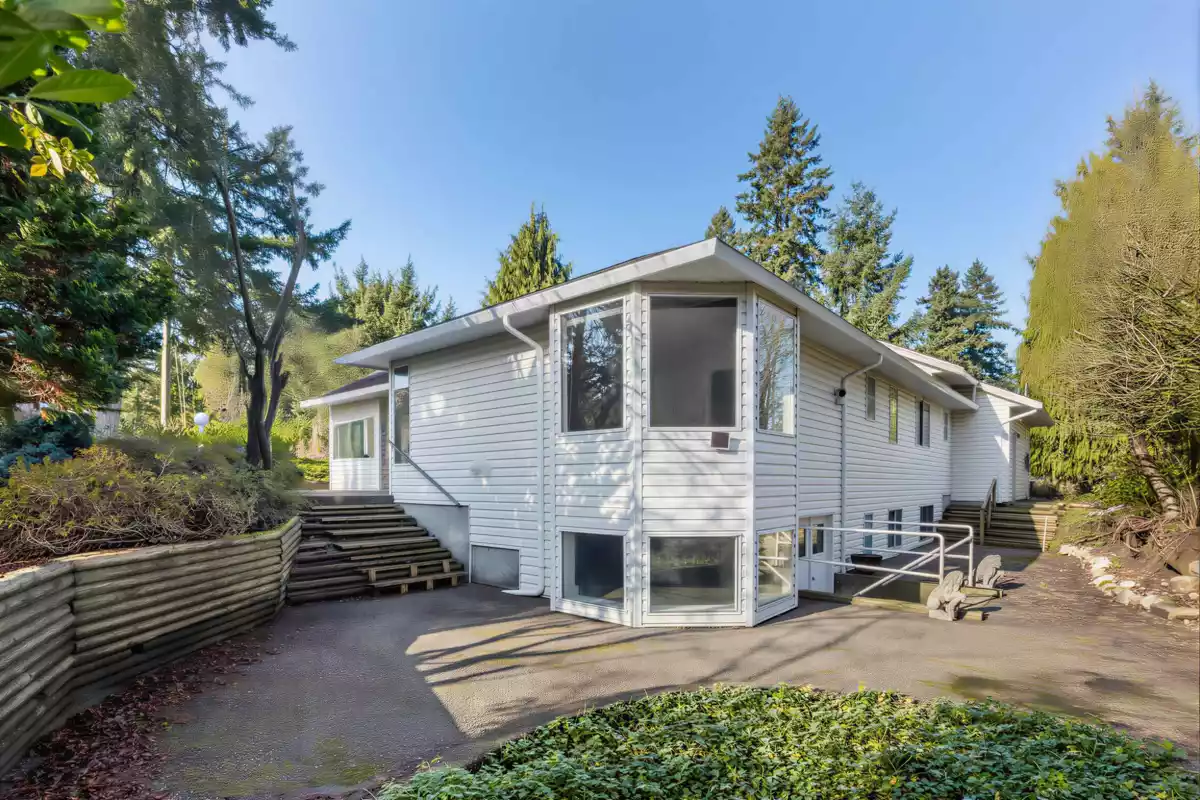 Outdoor Kitchen Photo of 17138 26a Avenue, Surrey, BC