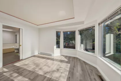 Guest Bathroom Photo of 17138 26a Avenue, Surrey, BC