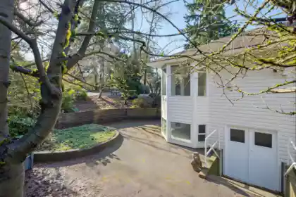 Swimming Pool Photo of 17138 26a Avenue, Surrey, BC