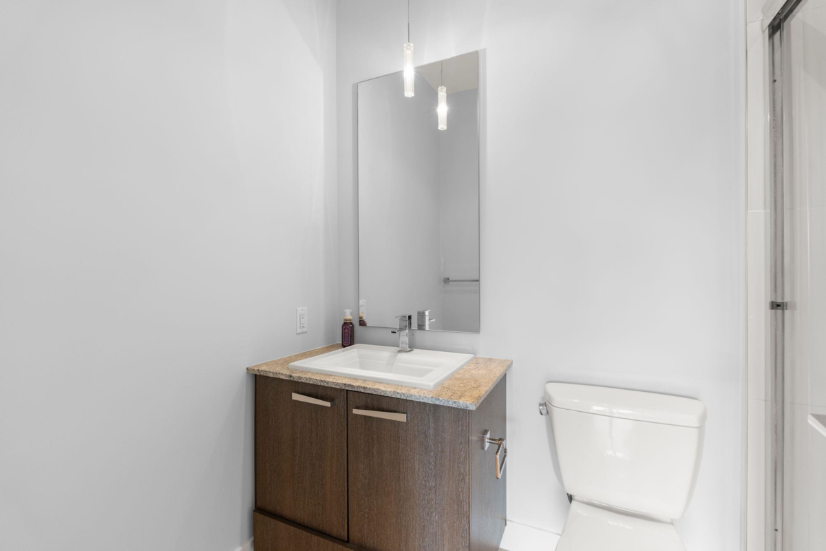 Hallway Photo of 412 15956 86a Avenue, Surrey, BC