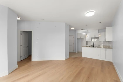 Guest Bathroom Photo of 412 15956 86a Avenue, Surrey, BC
