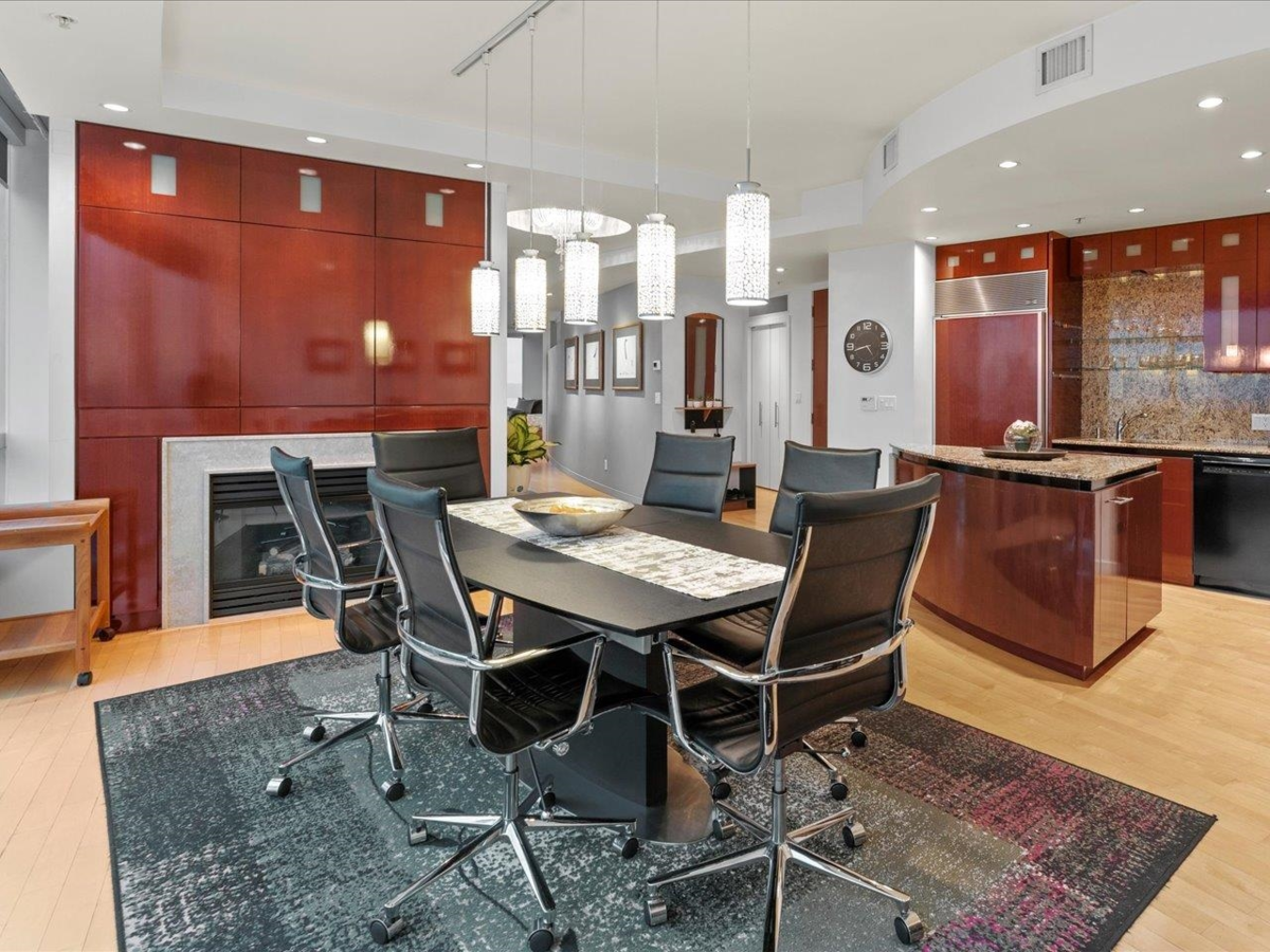 Dining Area Photo of 3704 938 Nelson Street, Vancouver, BC