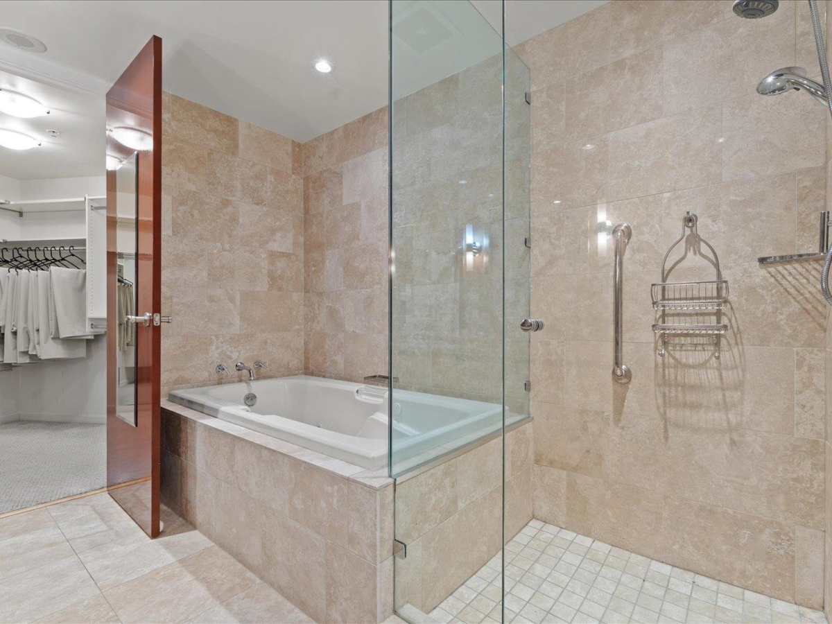 Office / Den Photo of 3704 938 Nelson Street, Vancouver, BC