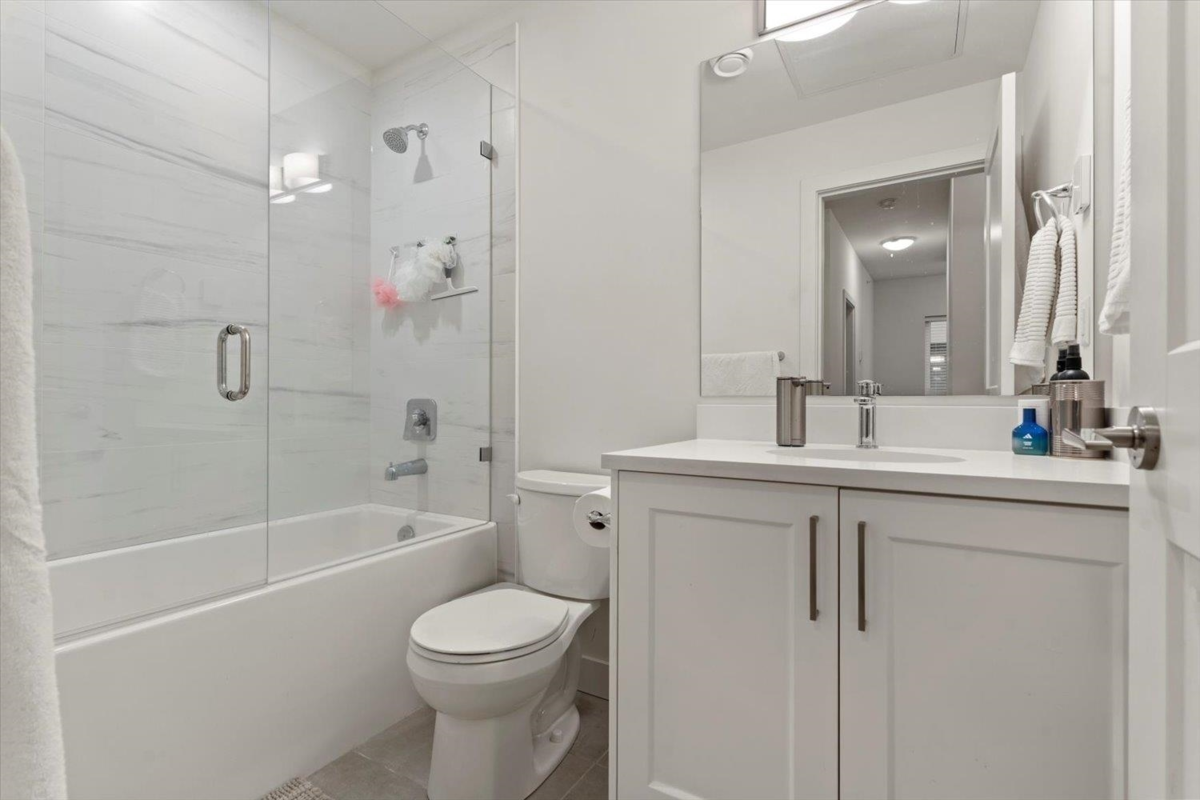 Mudroom Photo of 14 1419 Mccallum Road, Abbotsford, BC