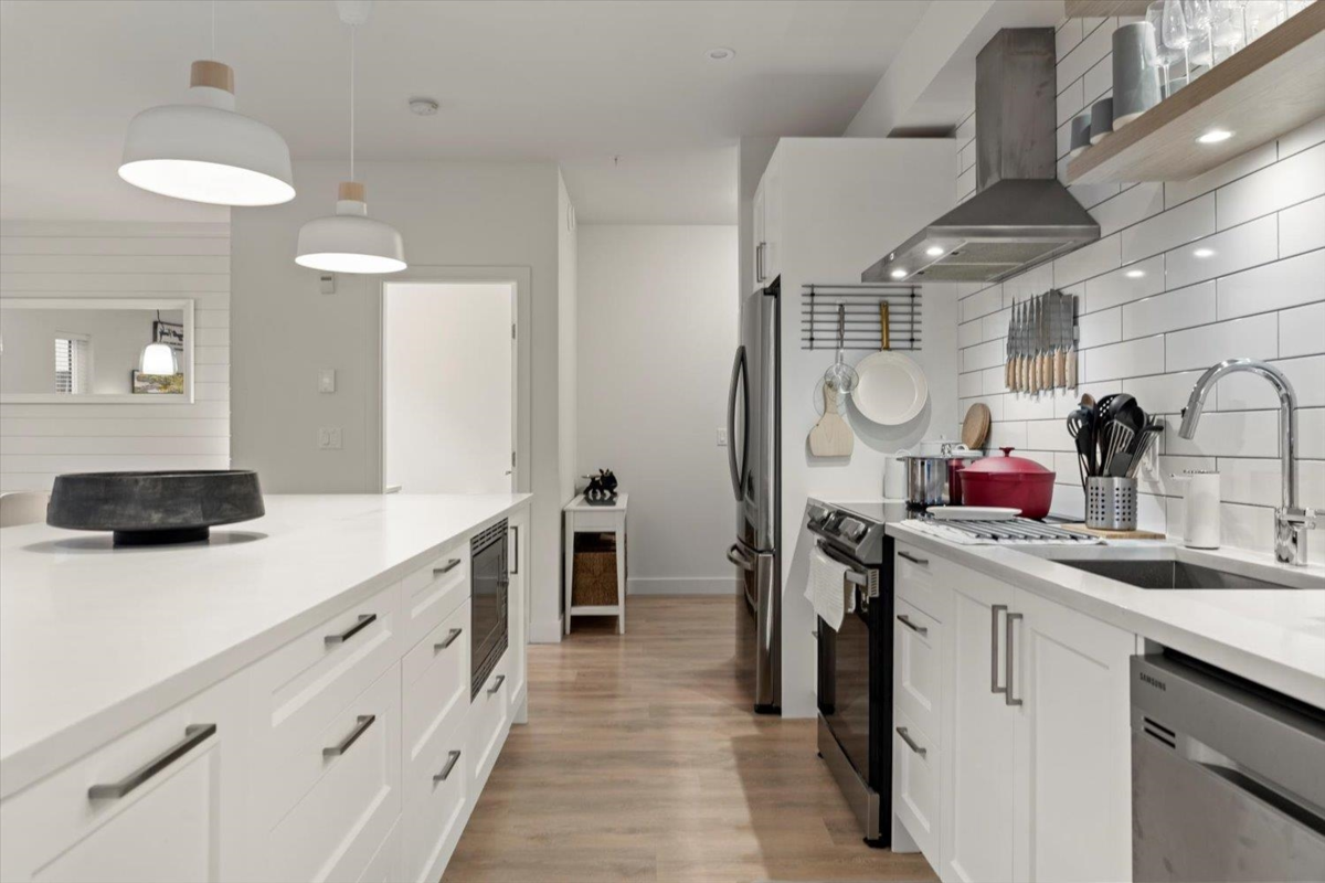 Walk-In Closet Photo of 14 1419 Mccallum Road, Abbotsford, BC