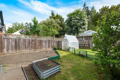 Garden / Landscaping Photo of 5098 208 Street, Langley, BC
