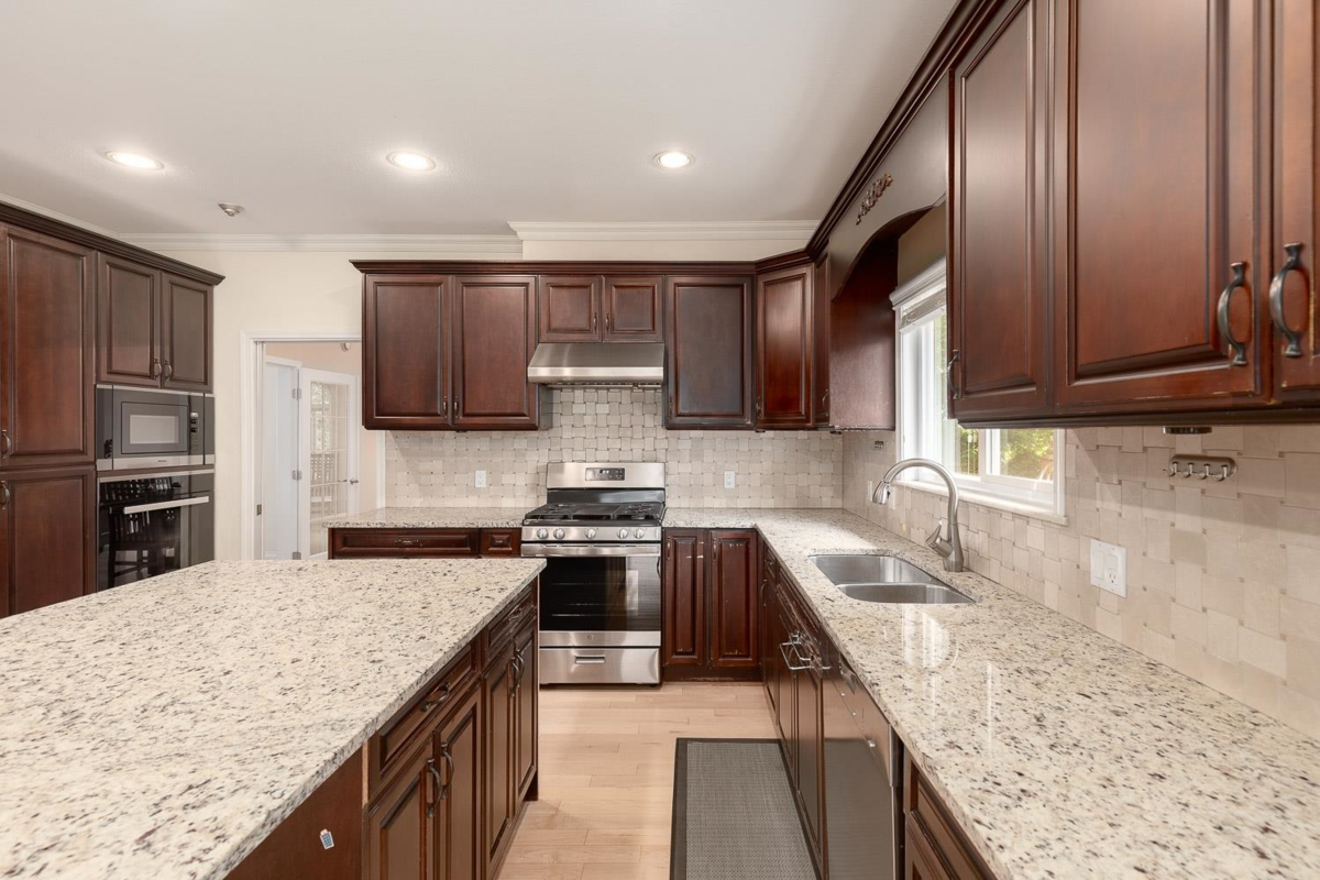 Breakfast Nook Photo of 1989 W 52nd Avenue, Vancouver, BC