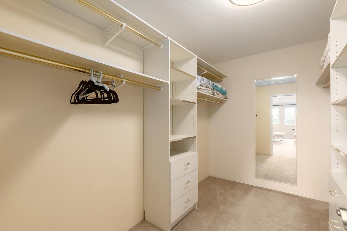 Entry Foyer Photo of 1989 W 52nd Avenue, Vancouver, BC