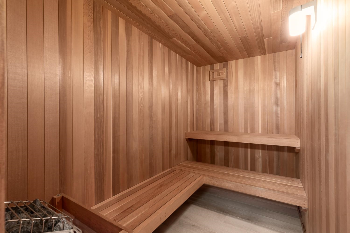 Hot Tub / Spa Photo of 1989 W 52nd Avenue, Vancouver, BC