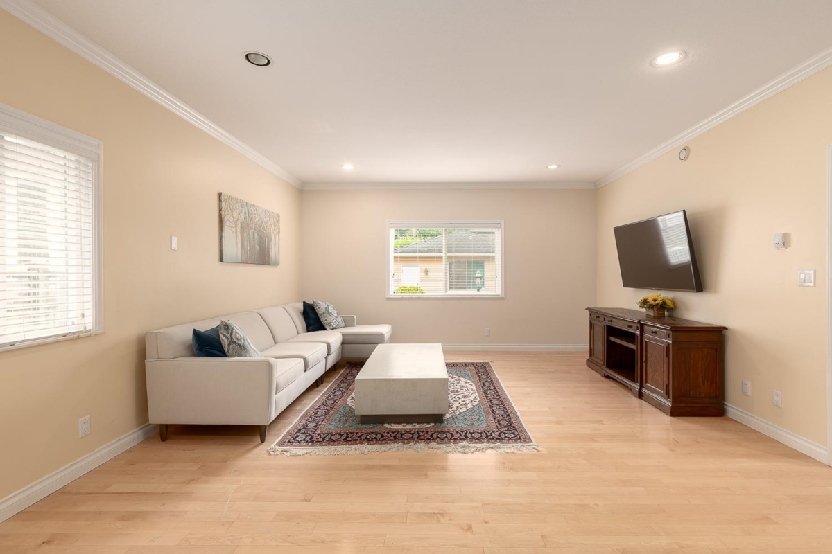 Kitchen Photo of 1989 W 52nd Avenue, Vancouver, BC