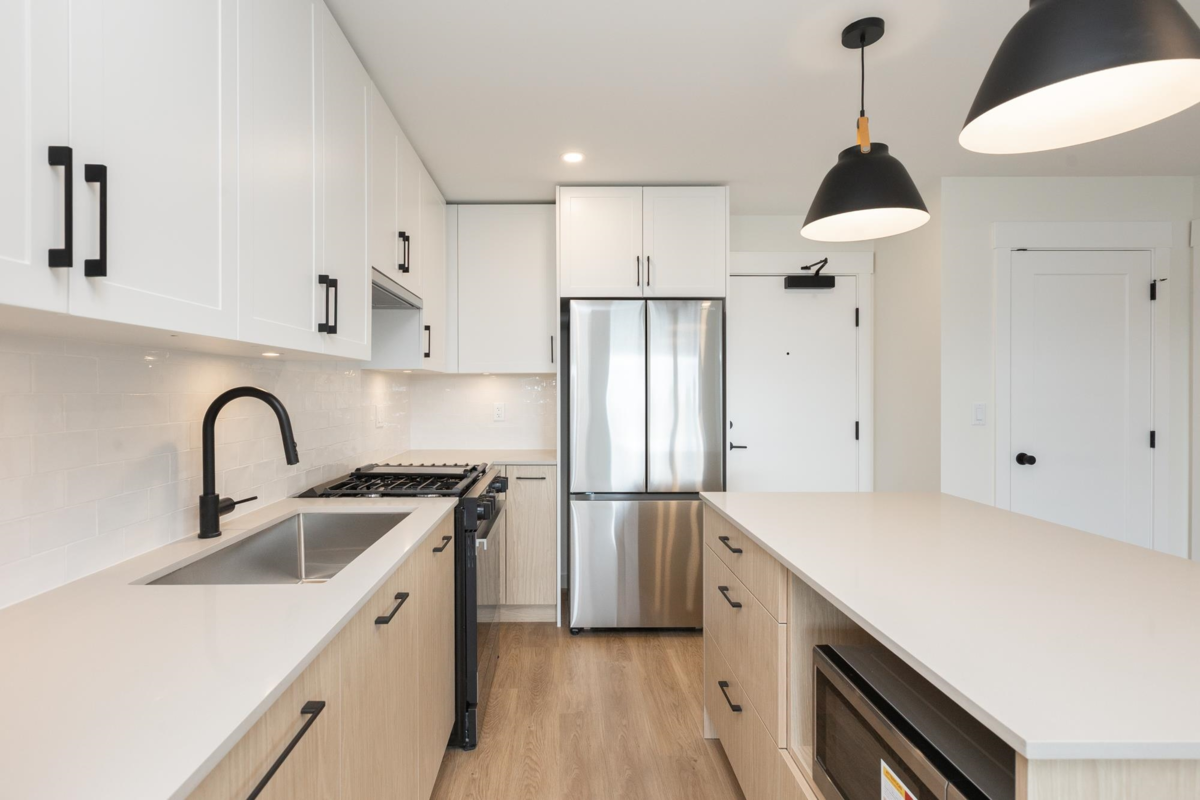 Kitchen Photo of 305 27249 Aldergrove Town Centre Drive, Langley, BC