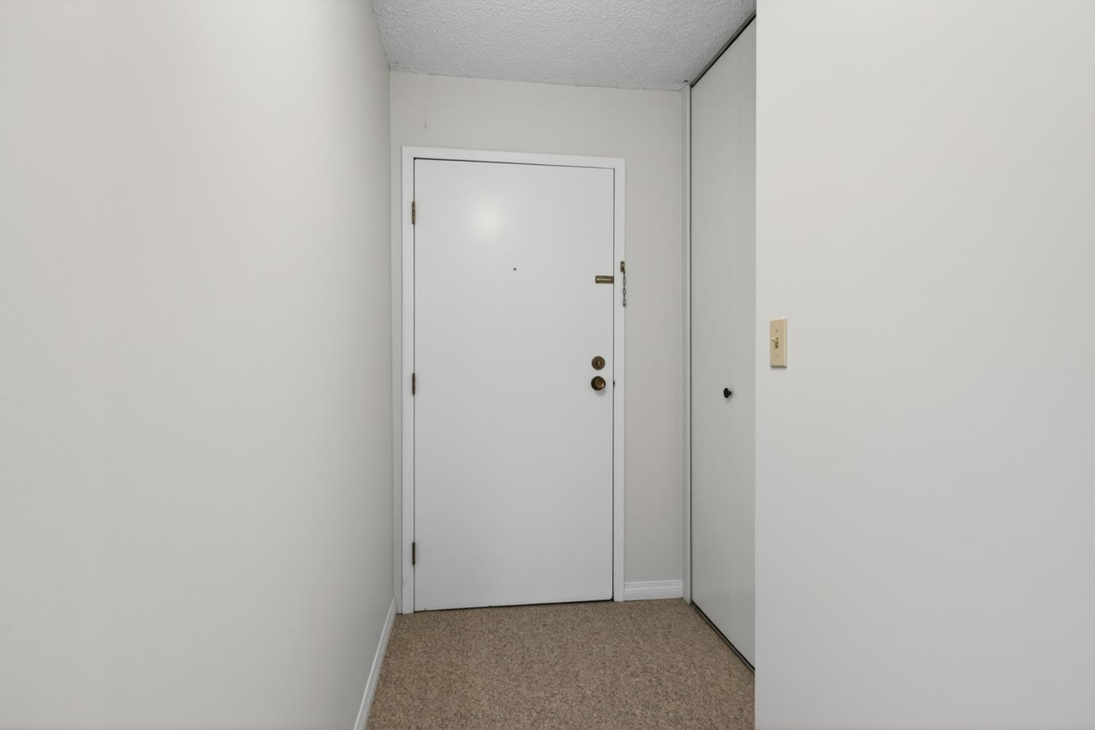 Basement Recreation Room Photo of 203 145 St. Georges Avenue, North Vancouver, BC