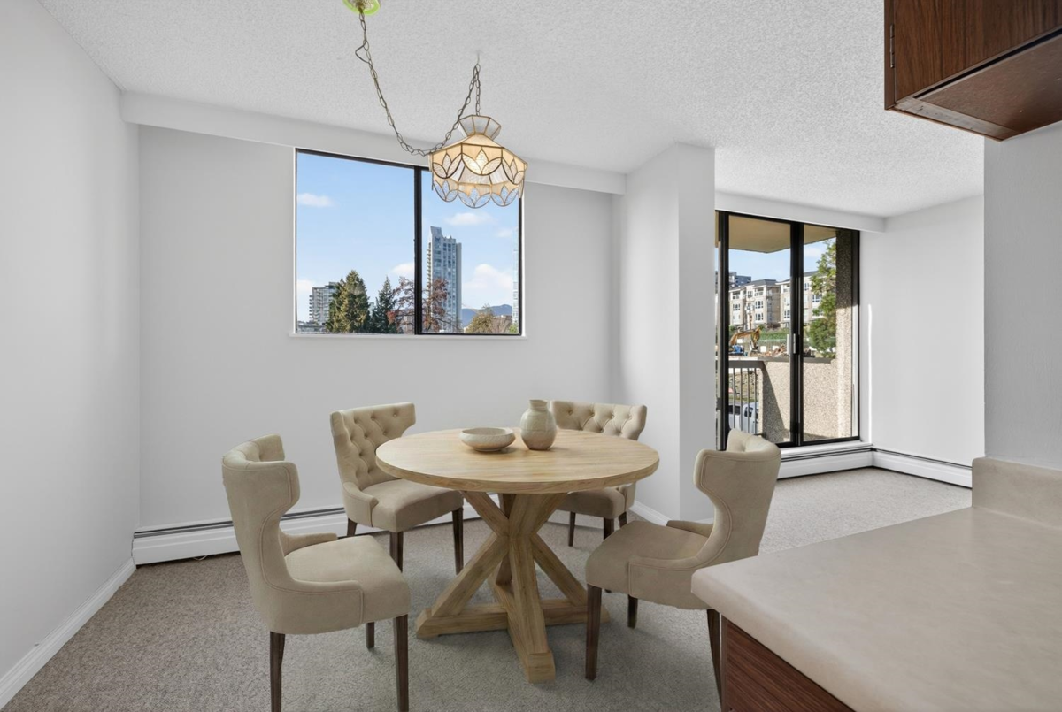 Kitchen Island Photo of 203 145 St. Georges Avenue, North Vancouver, BC