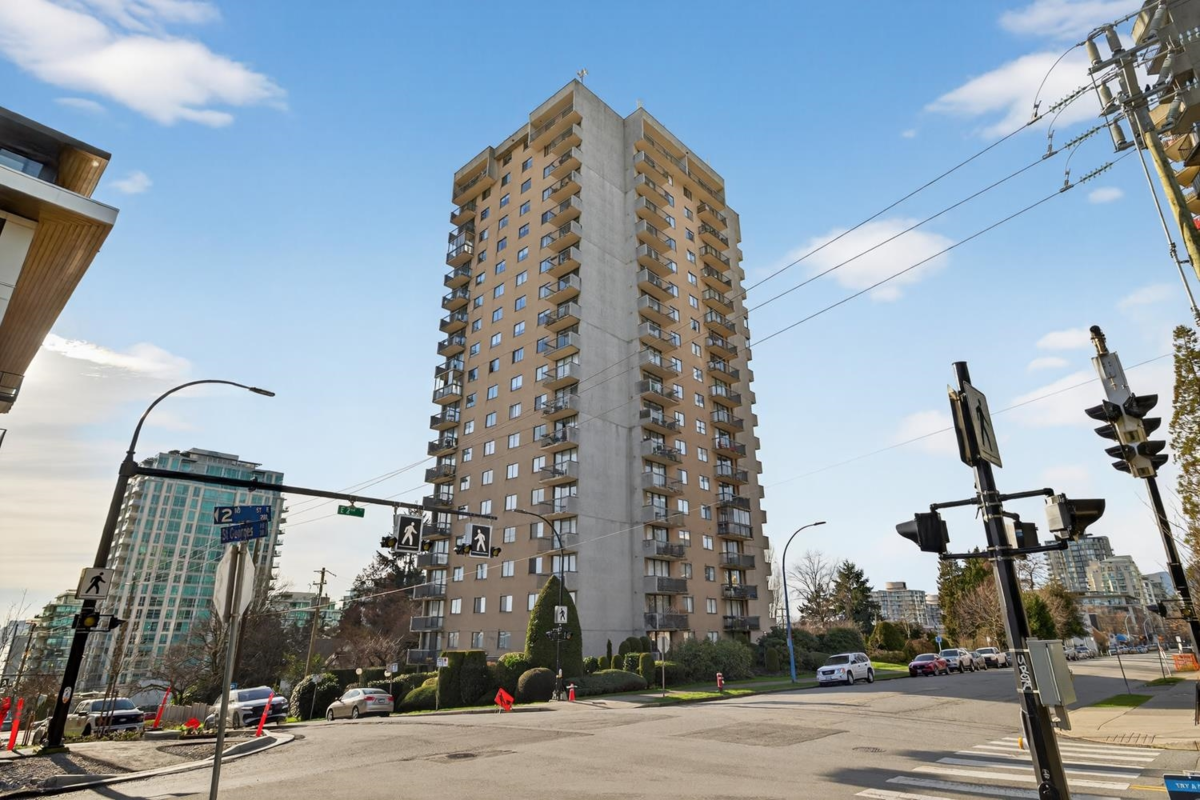 Outdoor Deck Photo of 203 145 St. Georges Avenue, North Vancouver, BC