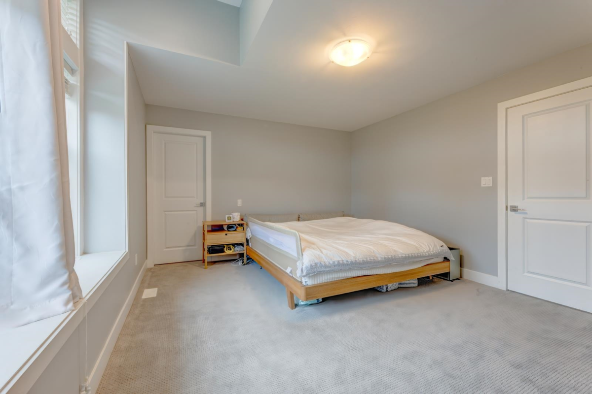 Walk-In Closet Photo of 104 1392 Trafalgar Street, Coquitlam, BC