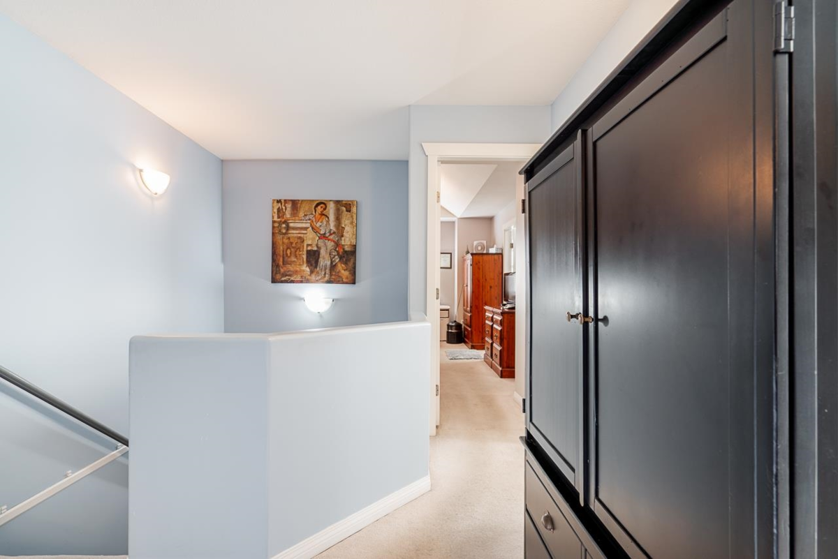 Entry Foyer Photo of 5 19063 Mcmyn Road, Pitt Meadows, BC