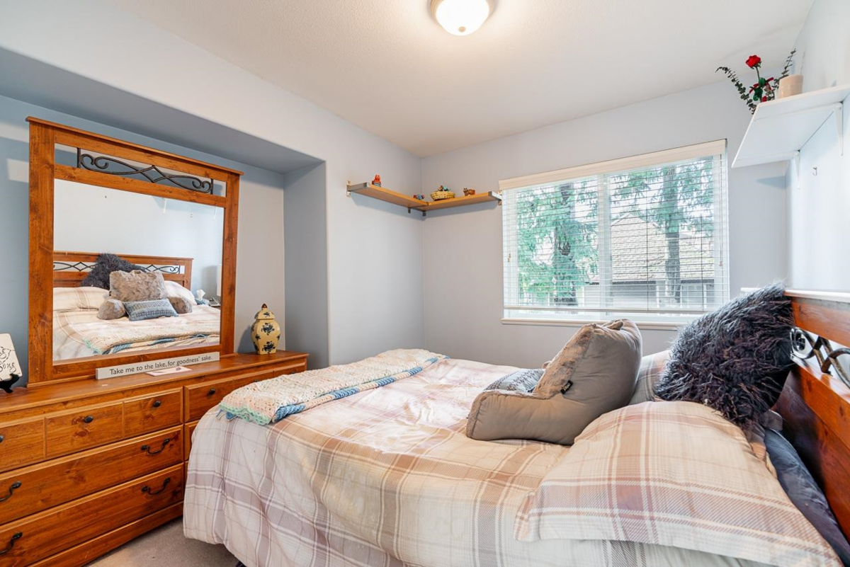 Front Yard Photo of 5 19063 Mcmyn Road, Pitt Meadows, BC